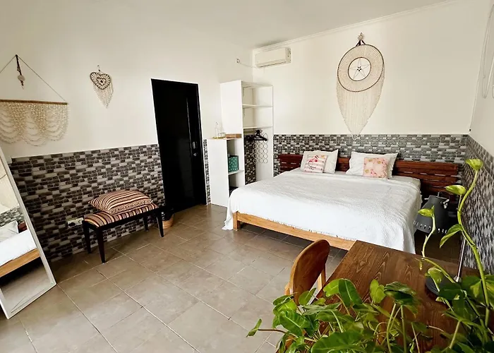 Guest house Black Pillow 3*